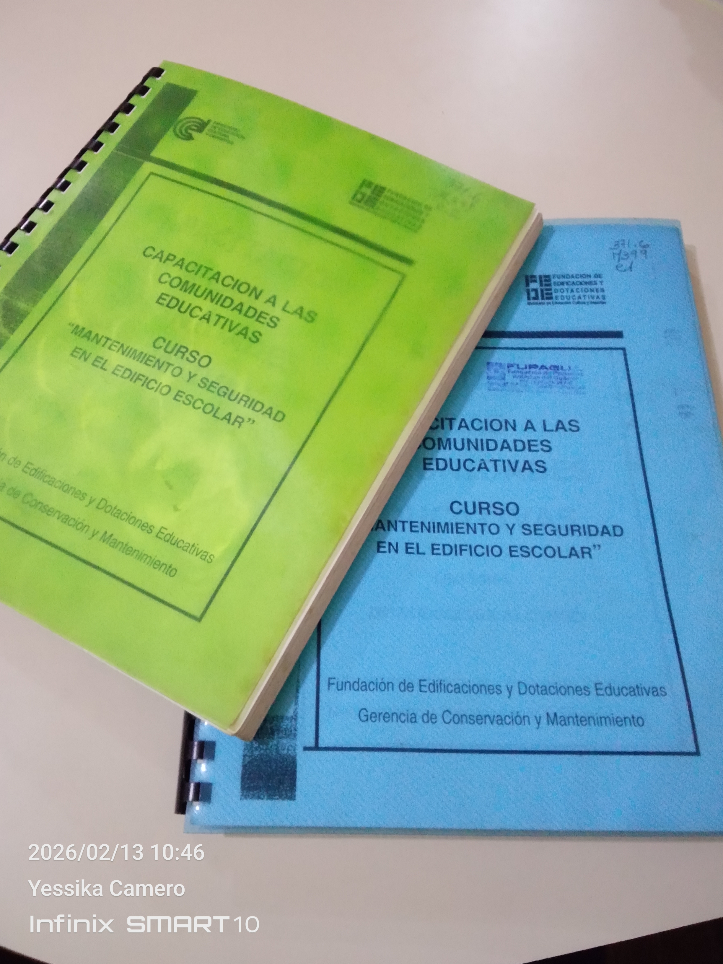 Portada de Capacitación a las comunidades educativas.  Introducción al curso "Mantenimiento y seguridad en el edificio escolar"