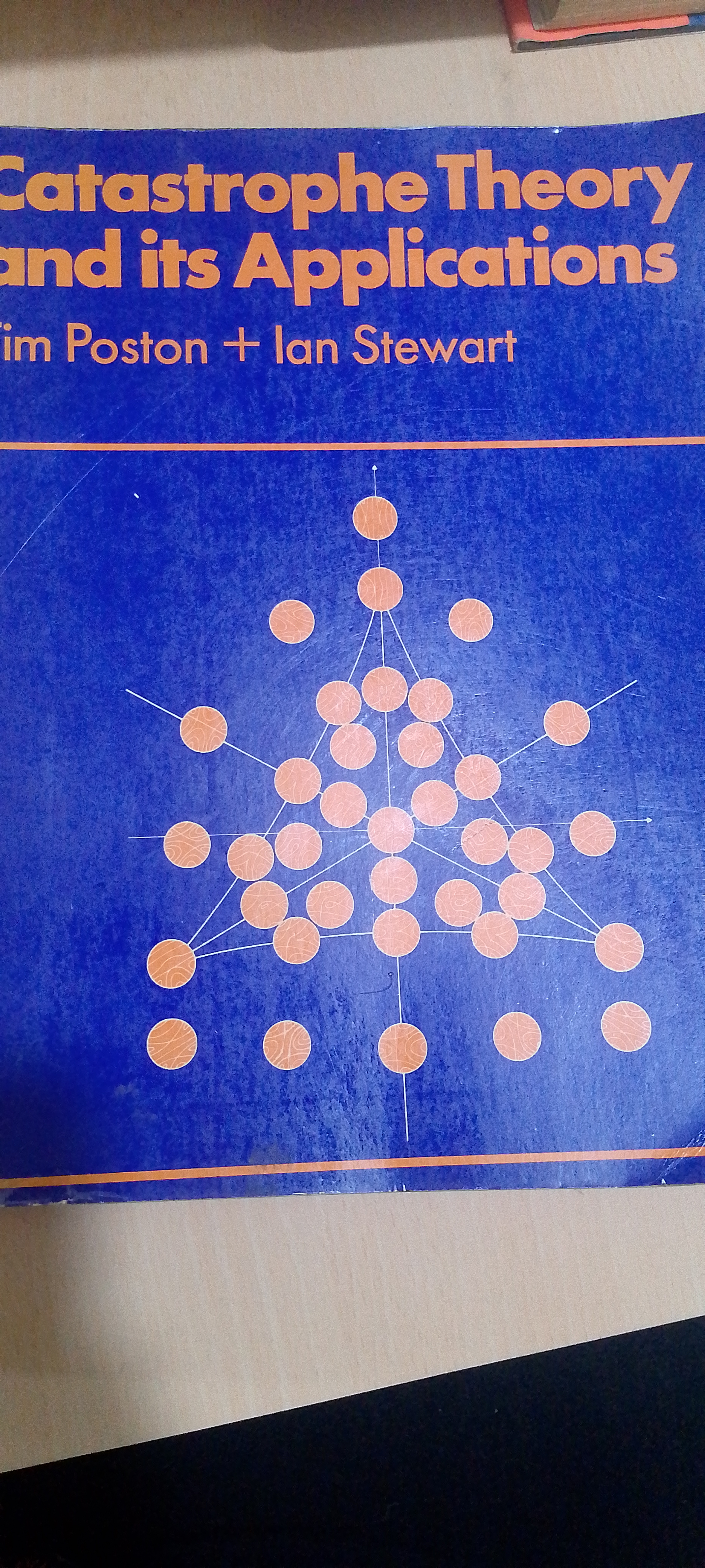 Portada de Catastrophe Theory and is Applications