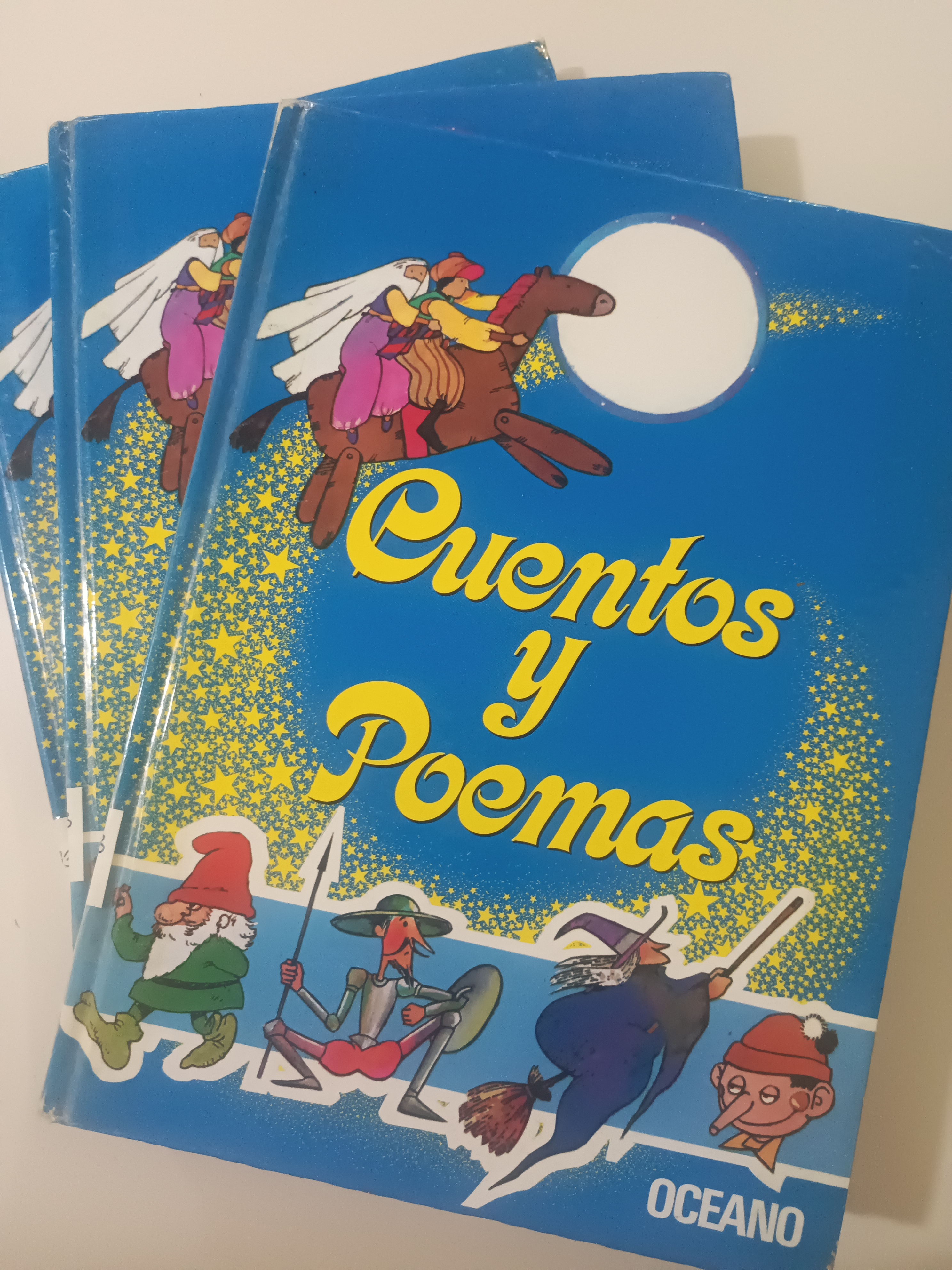 Portada de Cuentos y Poemas