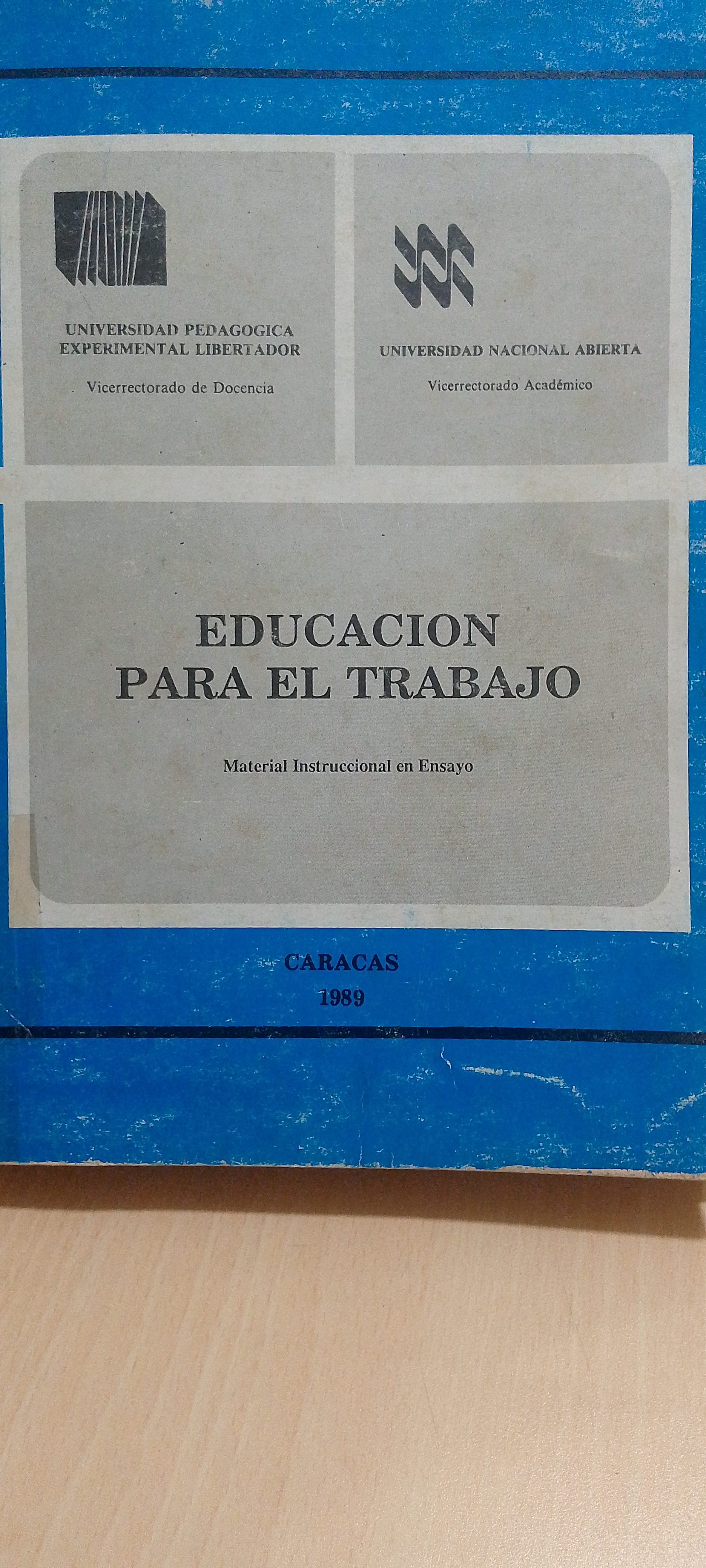 Portada de Educación para el trabajo  Material instruccional en ensayo
