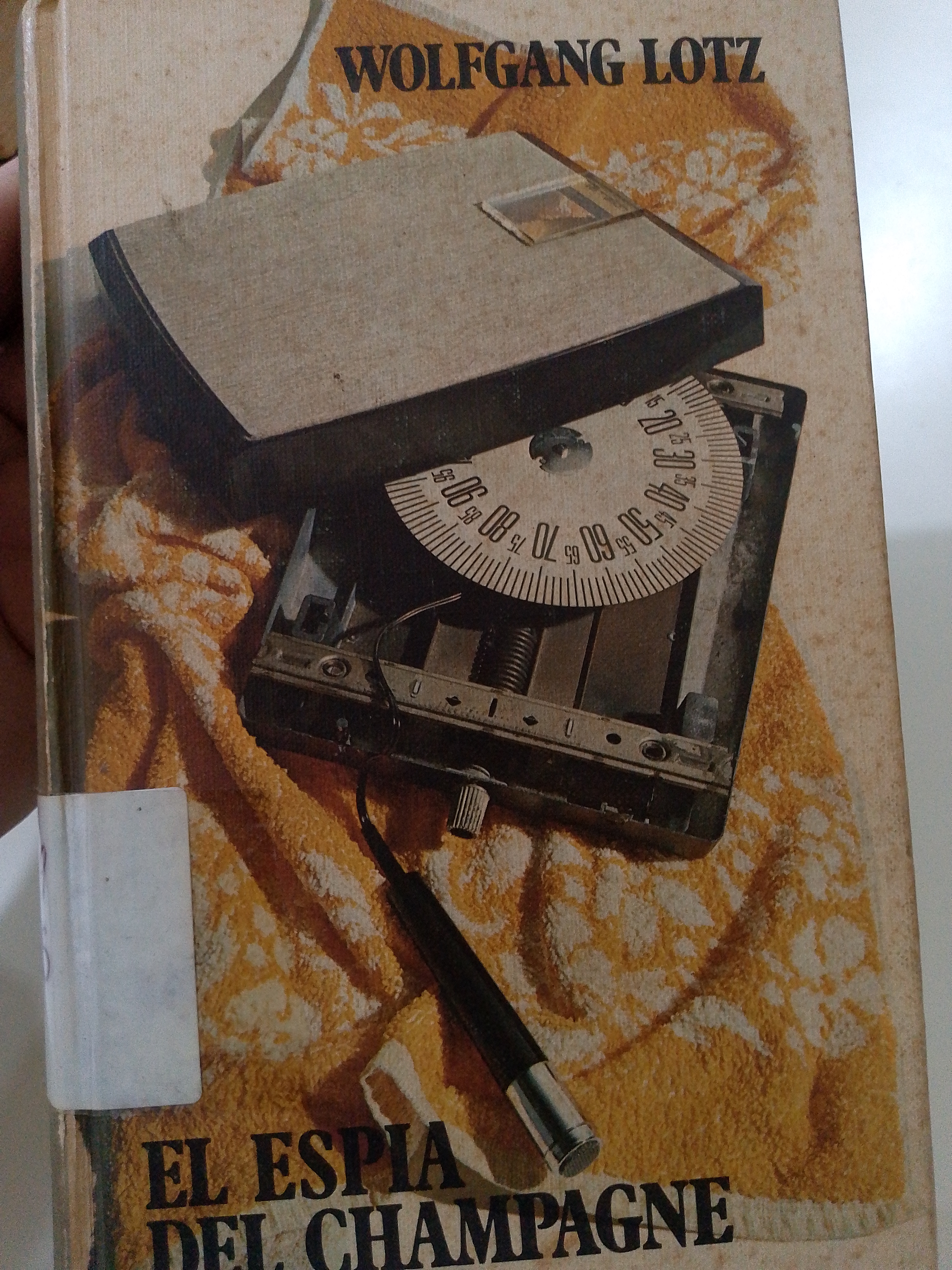 Portada de El espía del champagne