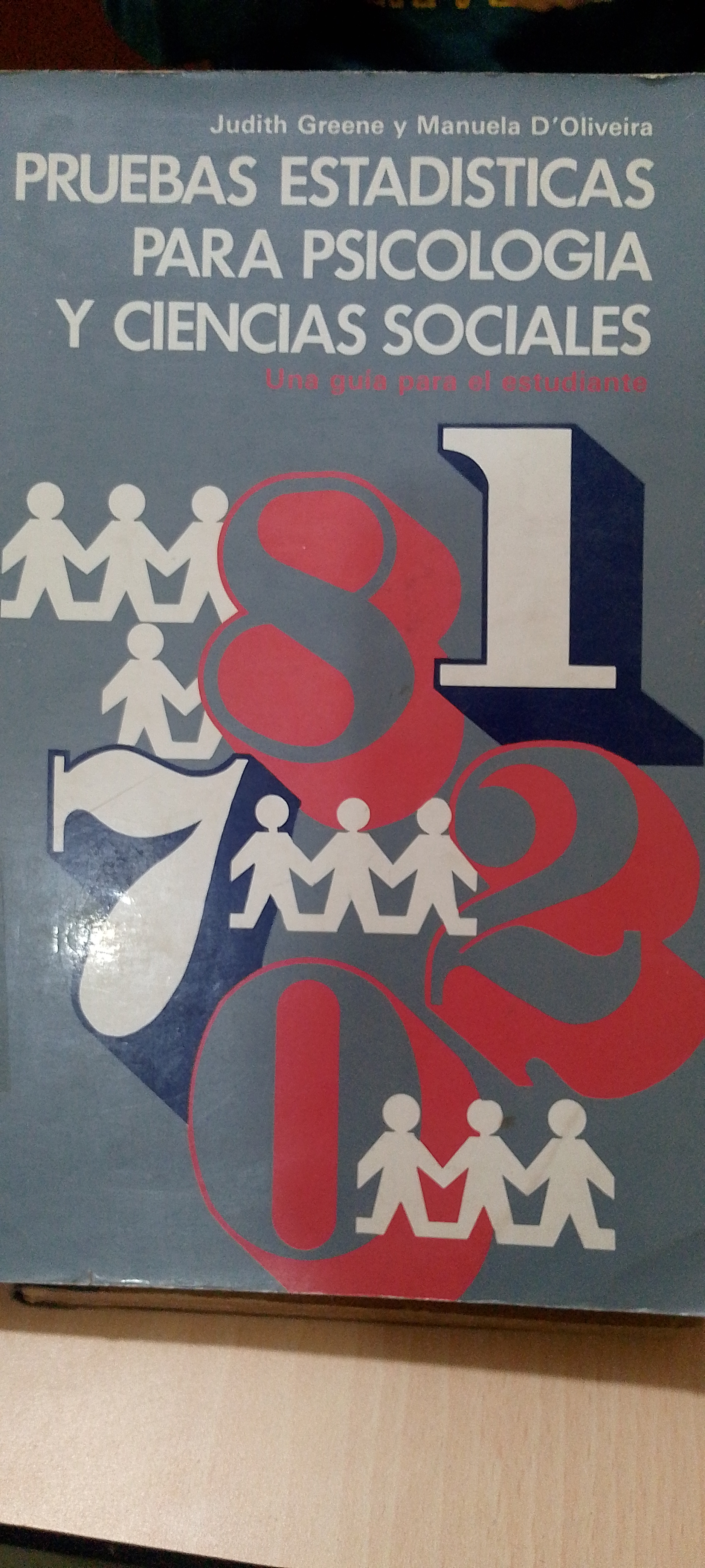 Portada de Pruebas estadísticas para psicología y ciencias sociales: una guía para el estudiante