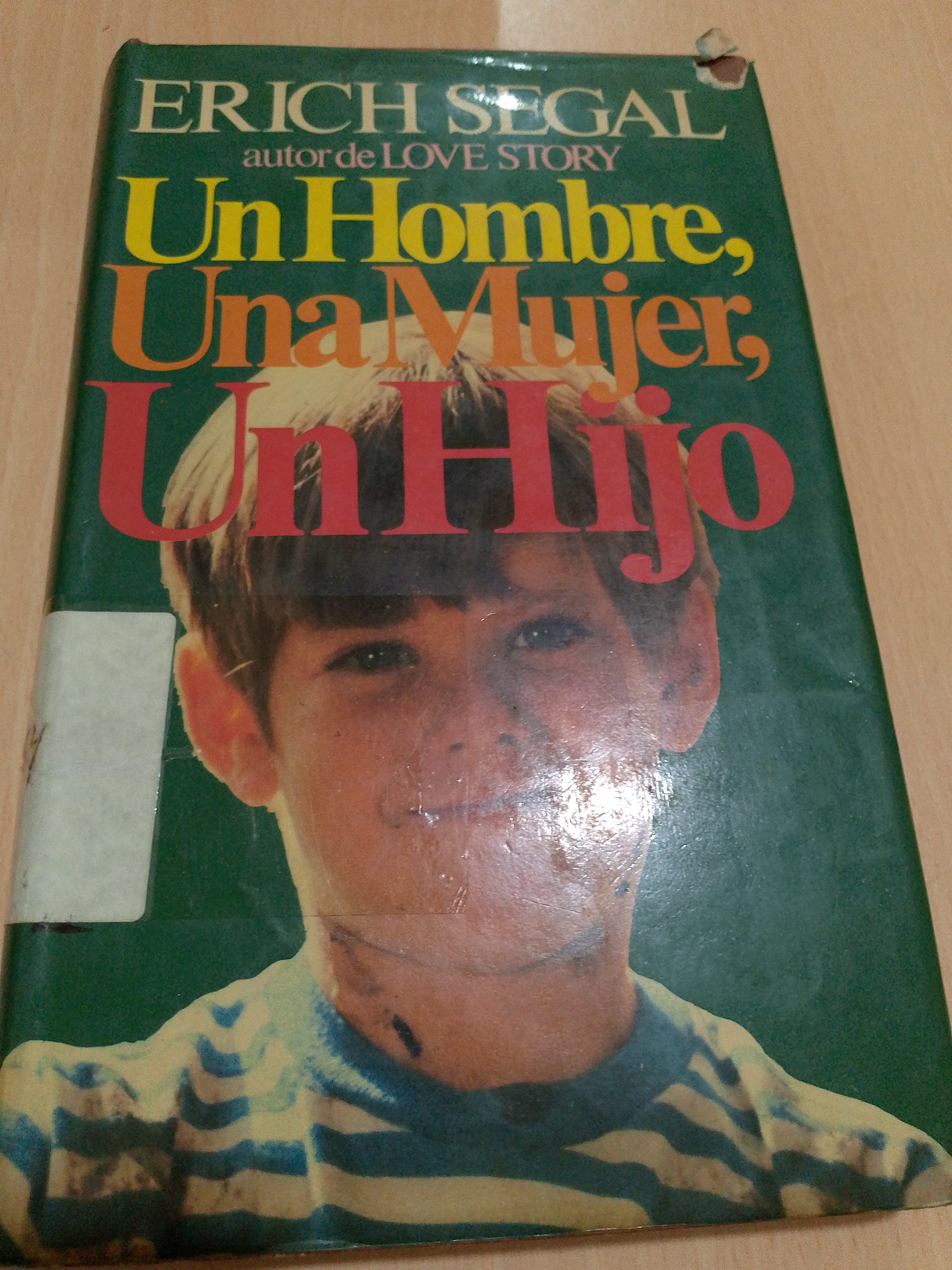 Portada de Un hombre, una mujer, un hijo