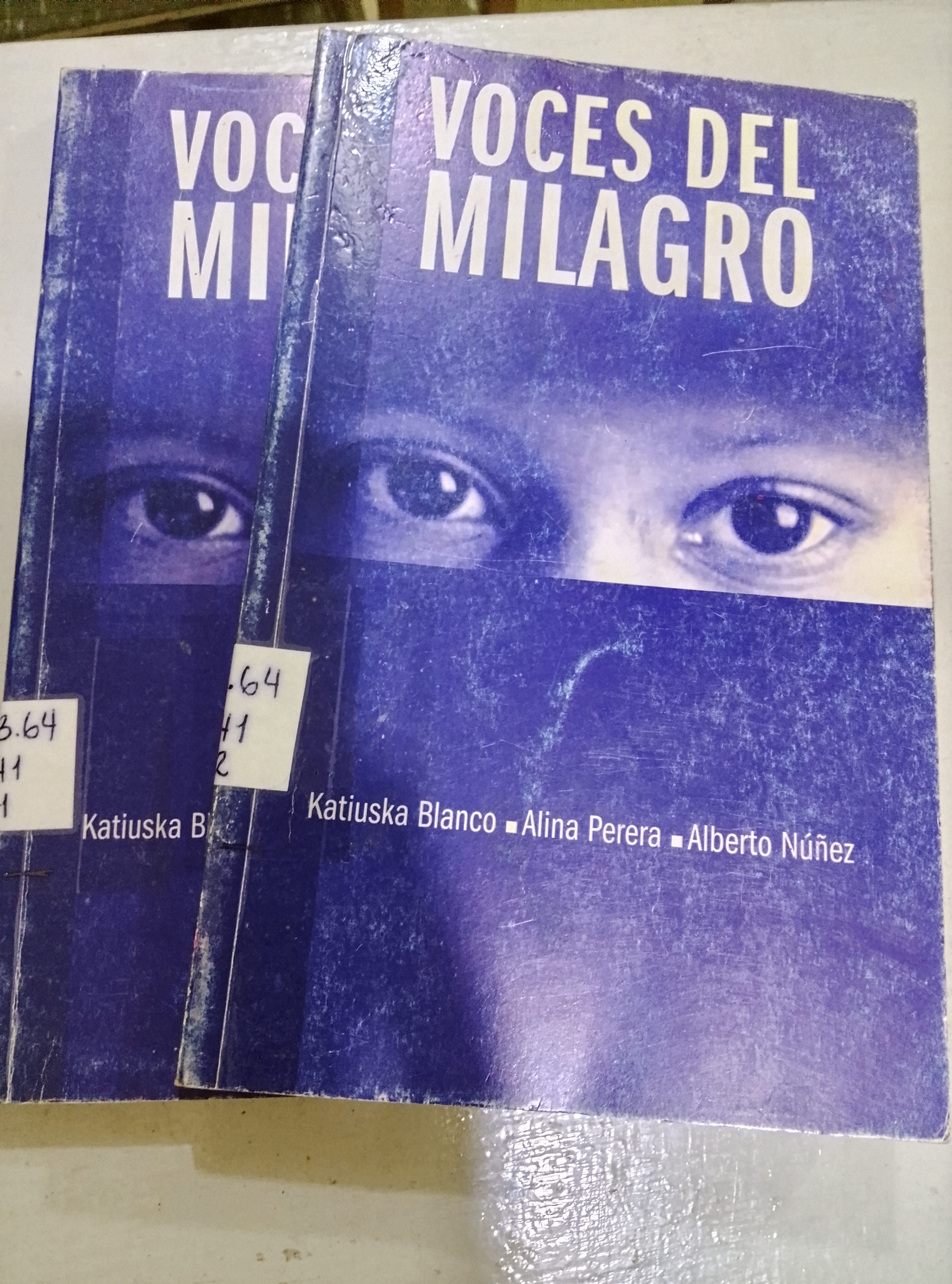 Portada de Voces del milagro